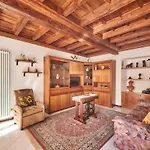 Casa Mocchetti * Лезено