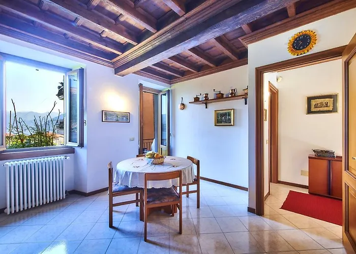 Casa Mocchetti * Lezzeno