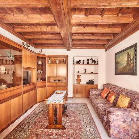 Casa Mocchetti Feriehus