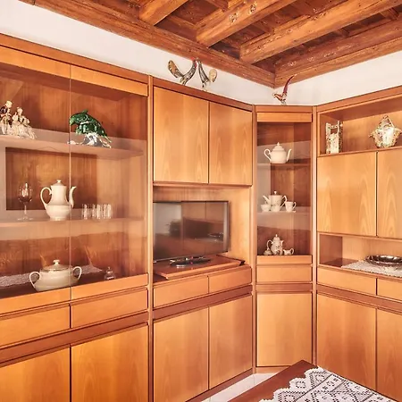 Casa Mocchetti بيت للعطل *