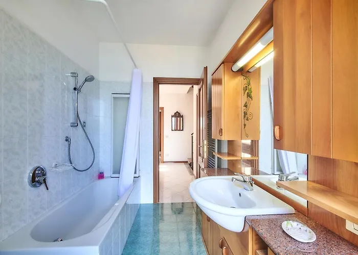 Casa Mocchetti بيت للعطل *